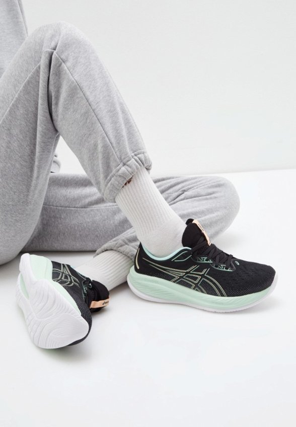 Кроссовки ASICS