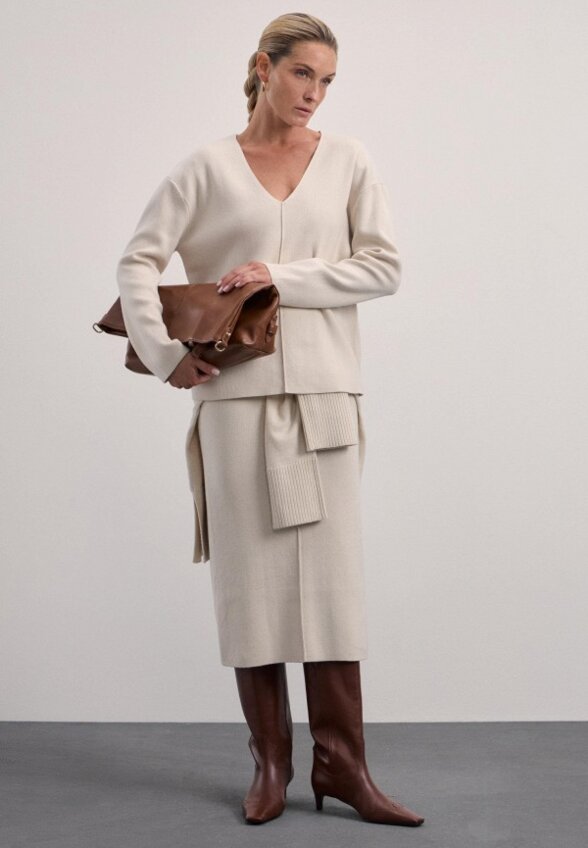 Пуловер Zarina