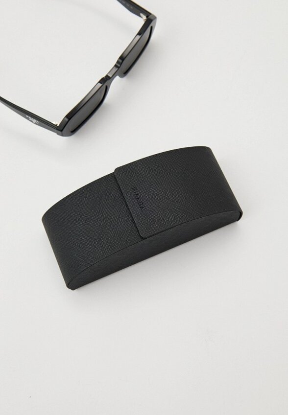 Очки солнцезащитные Prada