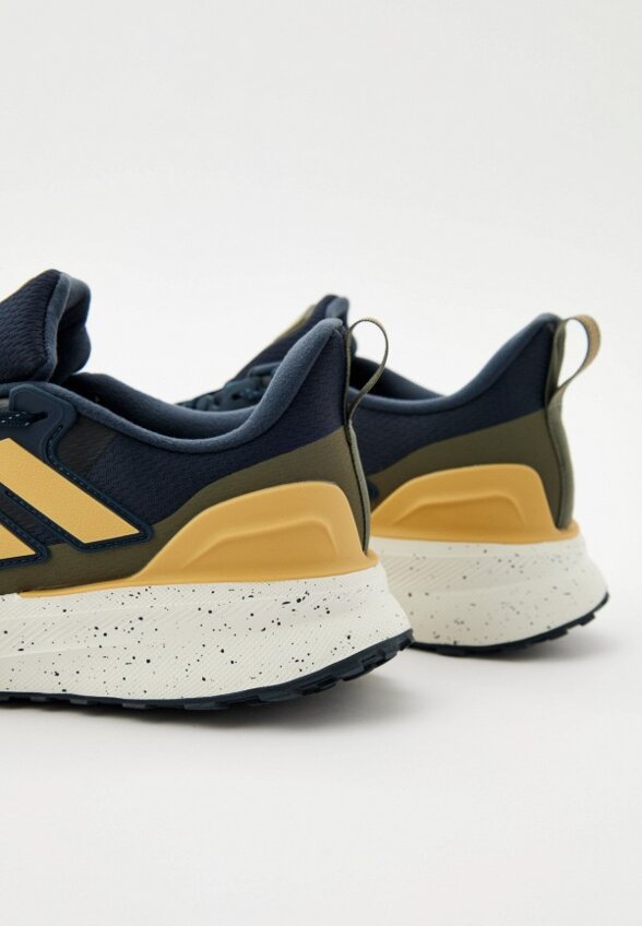 Кроссовки adidas