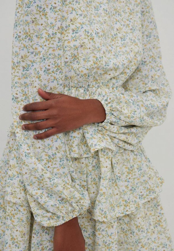 Платье Miederes