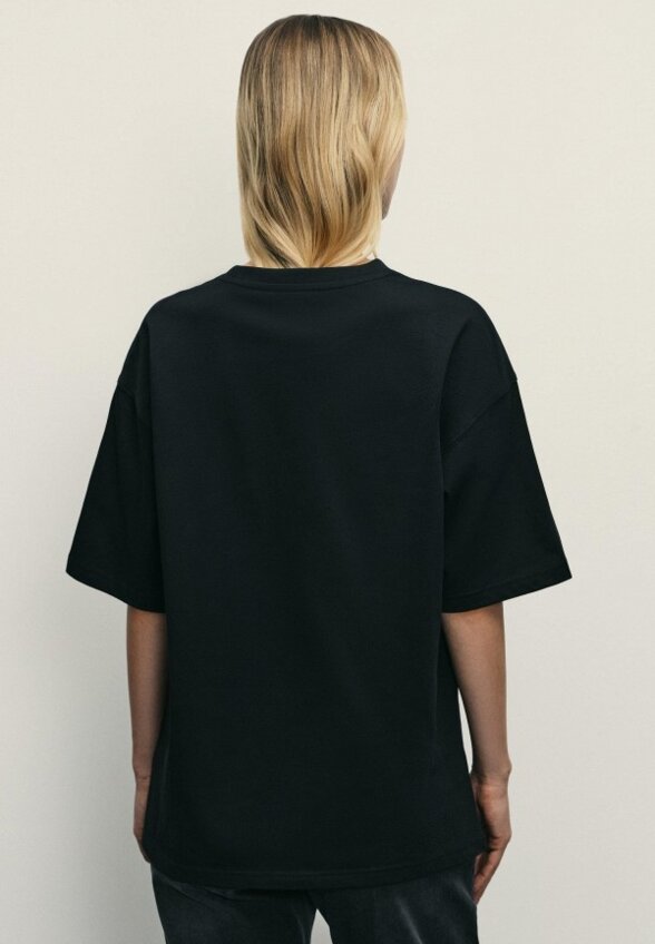 Футболка Zarina