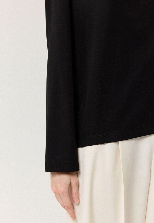 Лонгслив Charuel