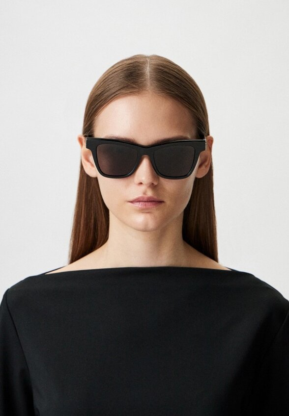 Очки солнцезащитные Saint Laurent