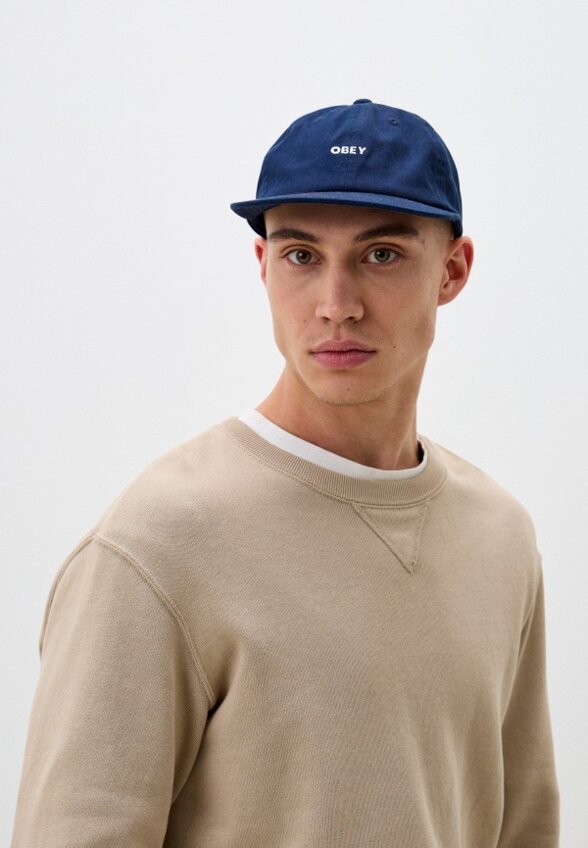 Бейсболка Obey