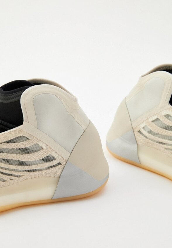 Кроссовки adidas YEEZY