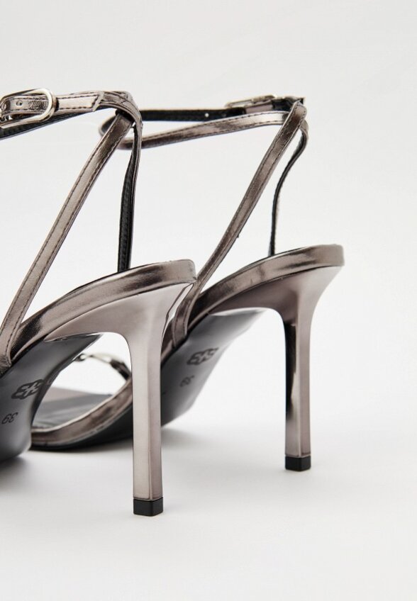 Босоножки Nume