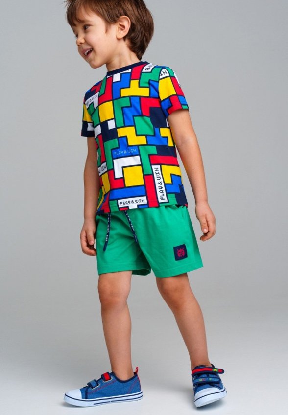 Футболка и шорты PlayToday