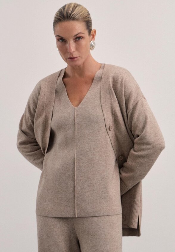 Пуловер Zarina