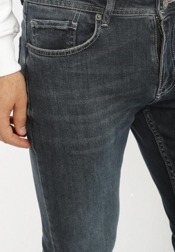 Джинсы A Passion Play