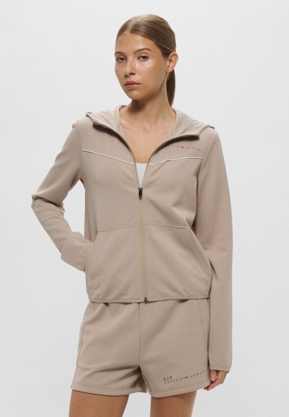 Толстовка EA7