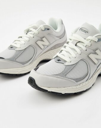 Кроссовки New Balance женщинам
