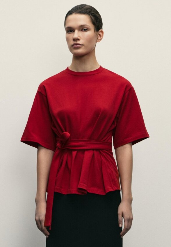 Футболка Zarina