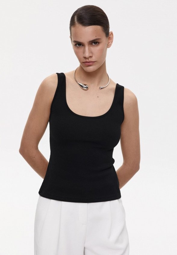 Майка Charmstore