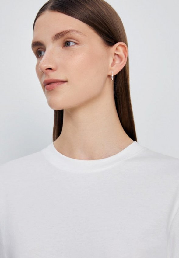 Футболка Finn Flare