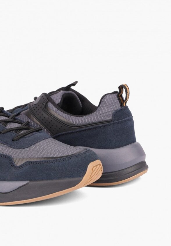 Кроссовки Pulse