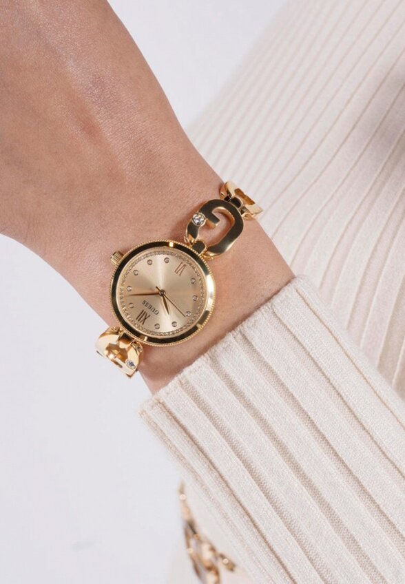 Часы Guess