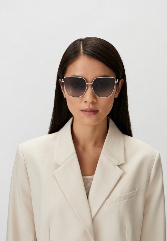 Очки солнцезащитные Burberry