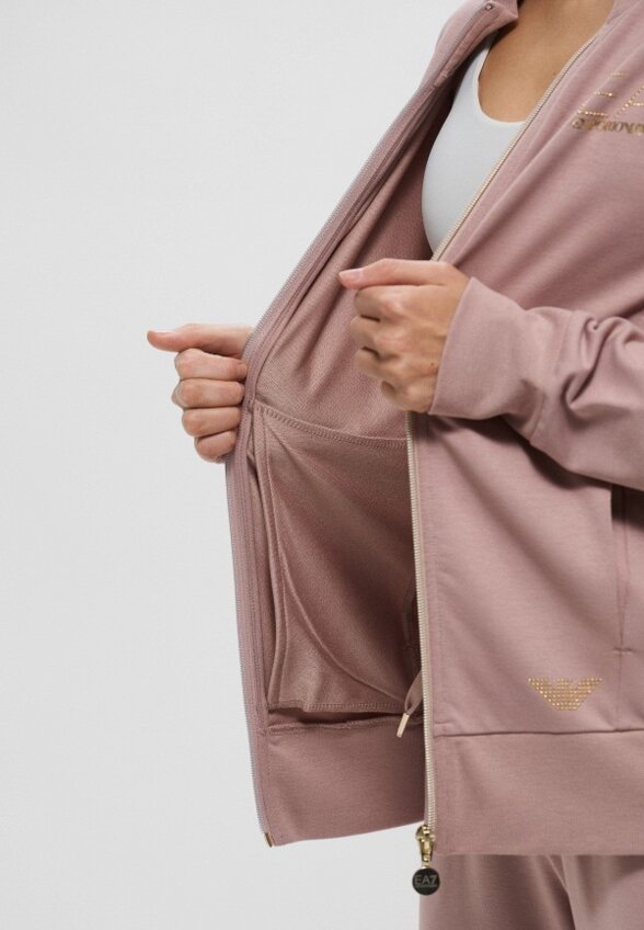 Олимпийка EA7