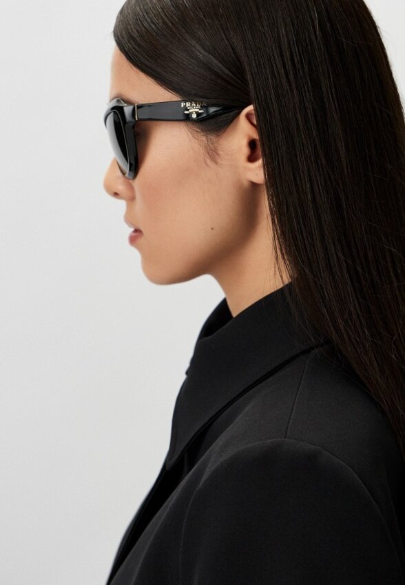 Очки солнцезащитные Prada