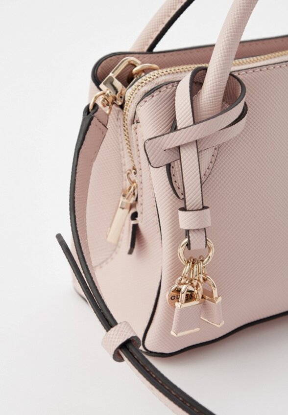 Сумка и брелок Guess