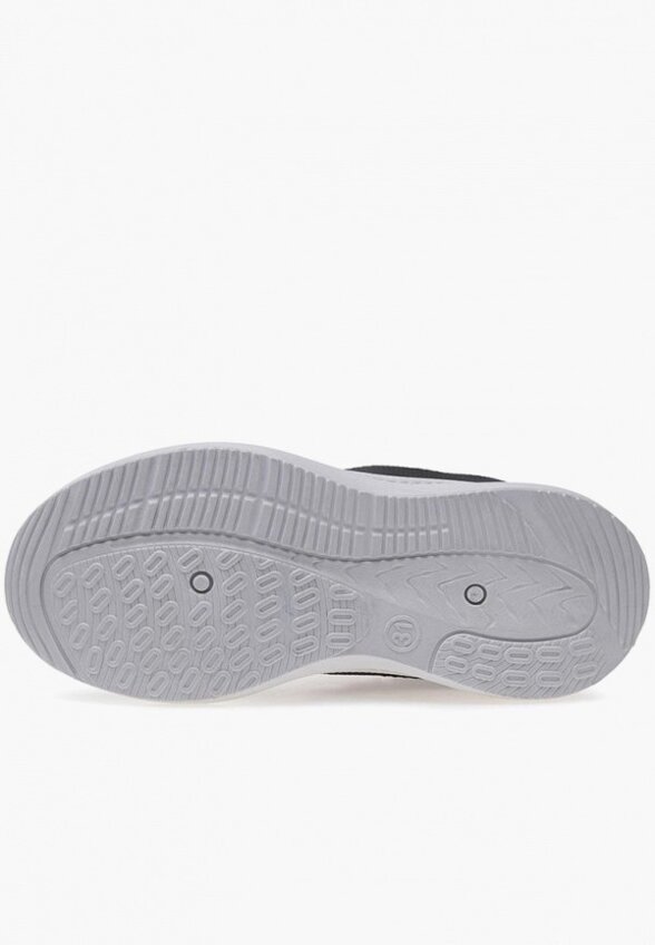 Кроссовки Tikkago