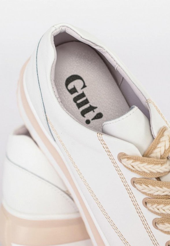 Кроссовки Gut