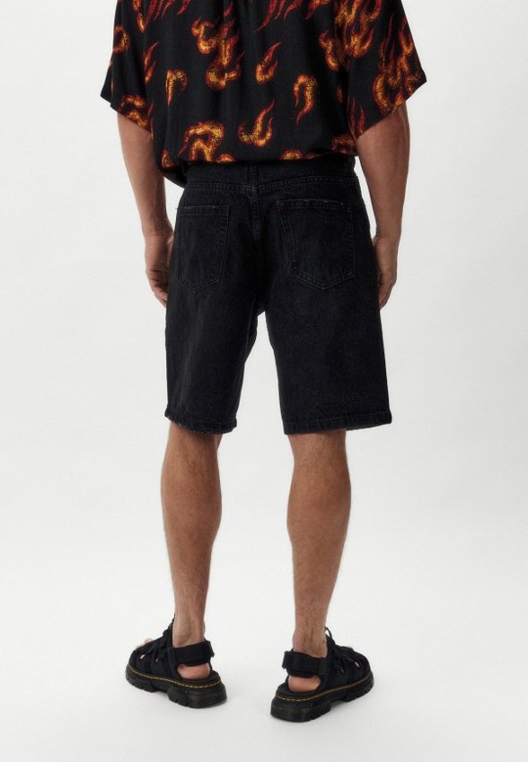 Шорты джинсовые Mademan