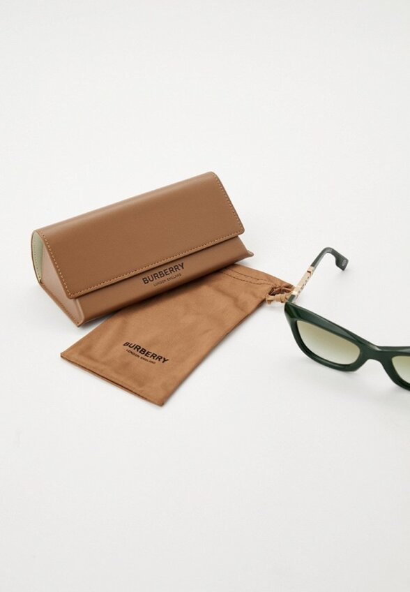 Очки солнцезащитные Burberry