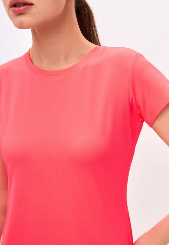 Футболка спортивная Fitbomb