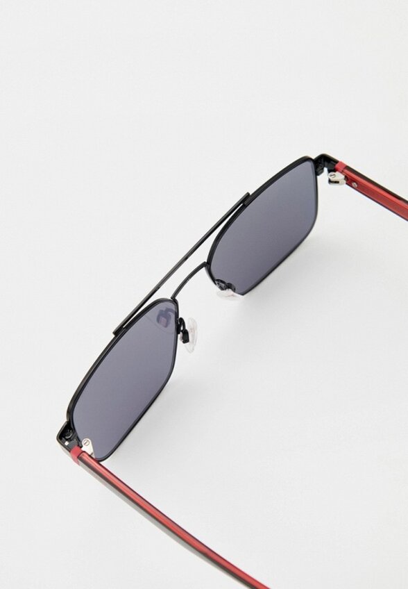 Очки солнцезащитные Hugo