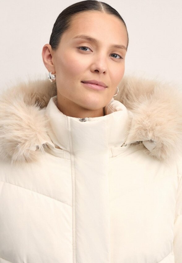 Пуховик Zarina