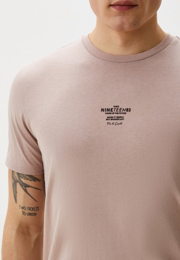 Футболка Colin's