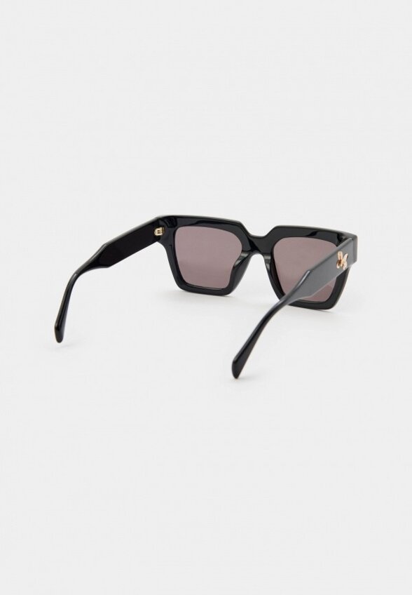 Очки солнцезащитные Blumarine