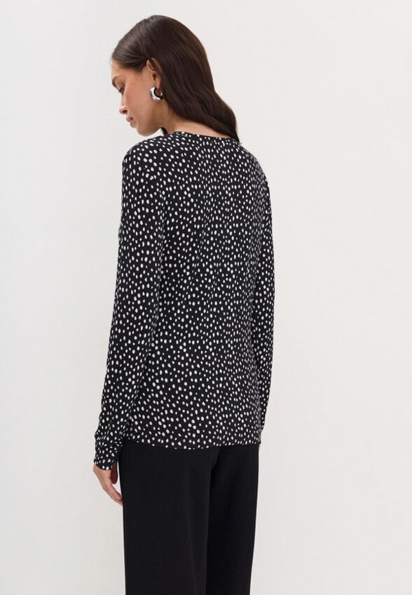 Лонгслив Savage