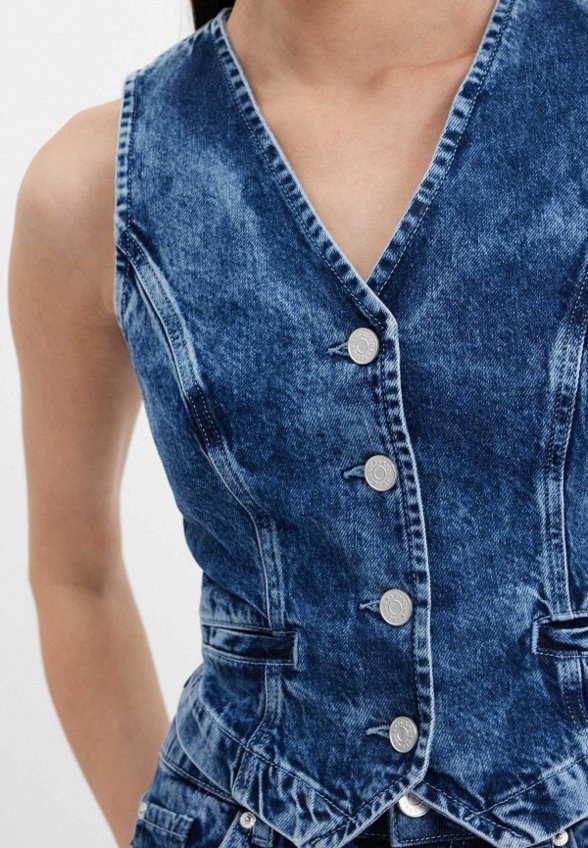 Жилет джинсовый Charuel