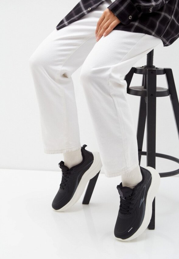 Кроссовки Erke