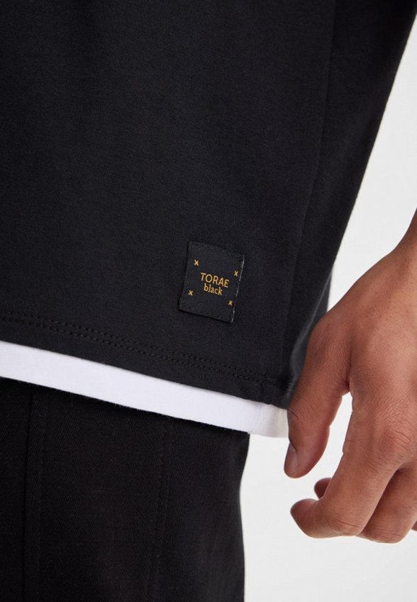 Футболка Torae Black