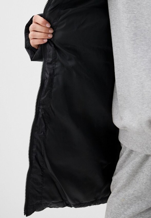 Пуховик Helly Hansen