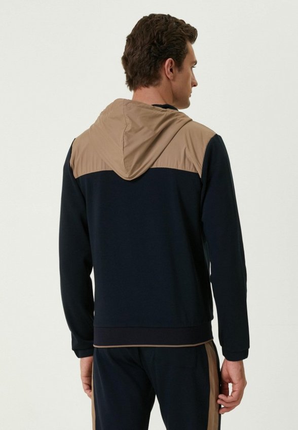 Толстовка Club