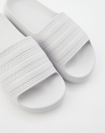 Сланцы adidas Originals женщинам