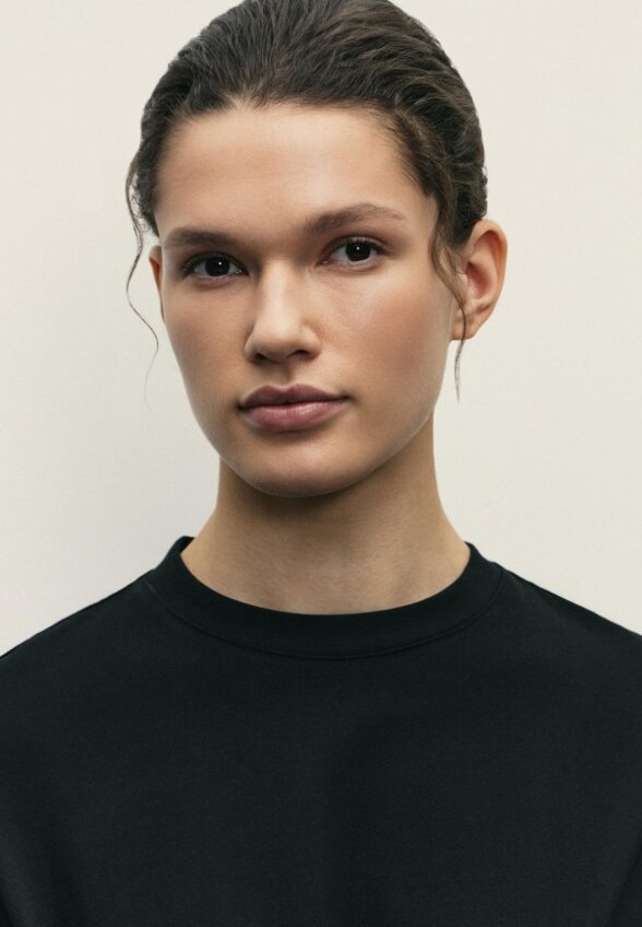 Футболка Zarina