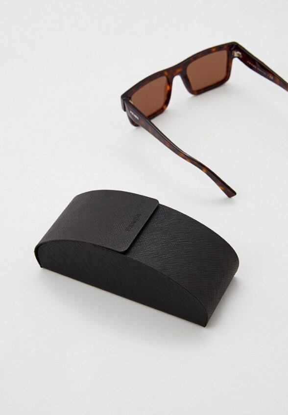 Очки солнцезащитные Prada