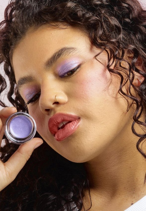 Тени для век Revolution