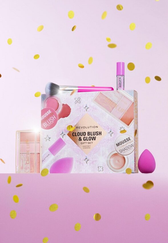 Набор косметики Revolution