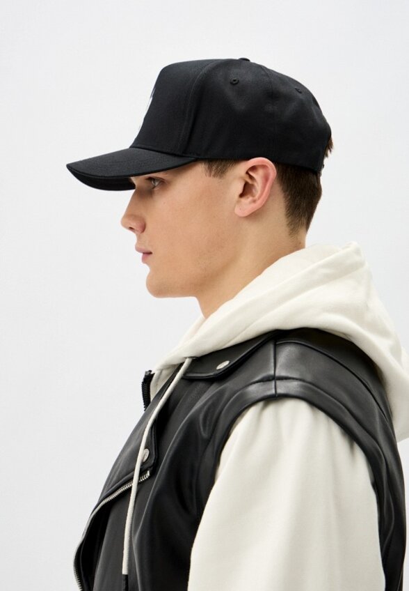 Бейсболка Hugo