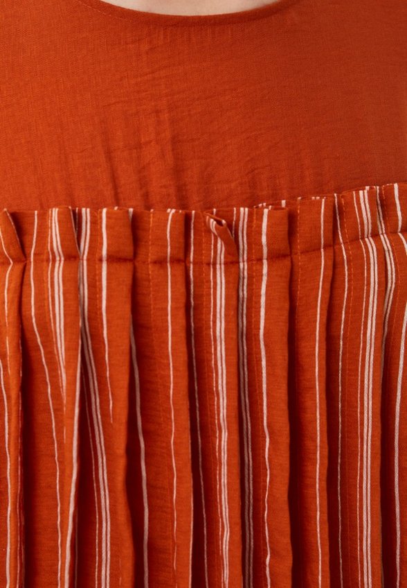 Платье MadaM T