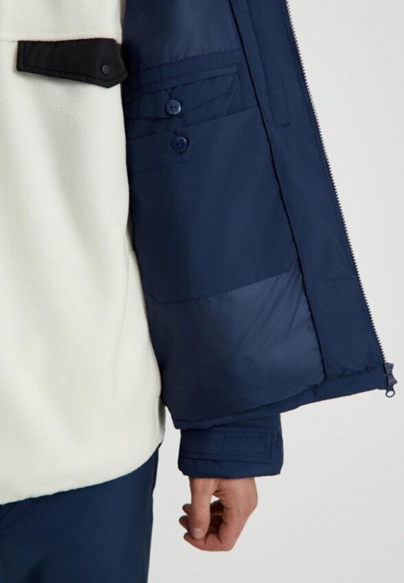 Пуховик Finn Flare