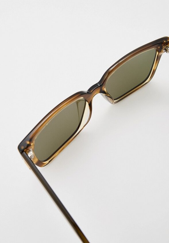 Очки солнцезащитные Calvin Klein