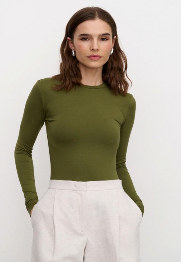 Лонгслив Moontrees